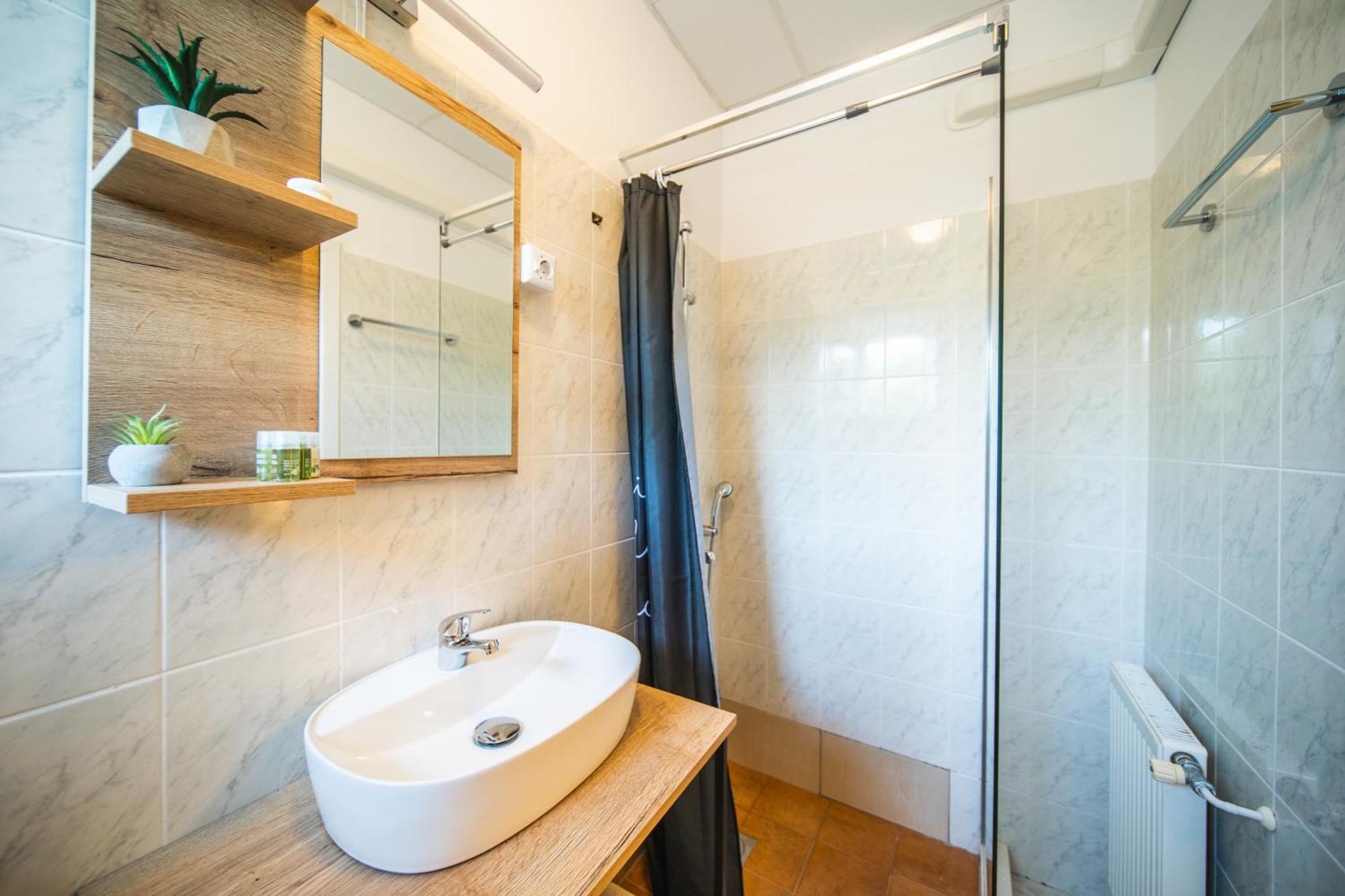 Orgula Hotel Lumbarda Eksteriør billede