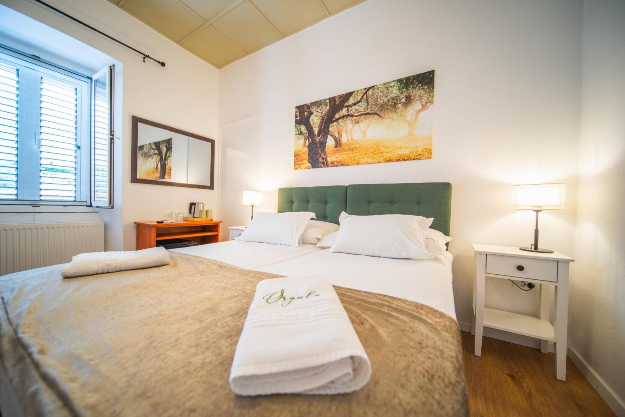 Orgula Hotel Lumbarda Eksteriør billede